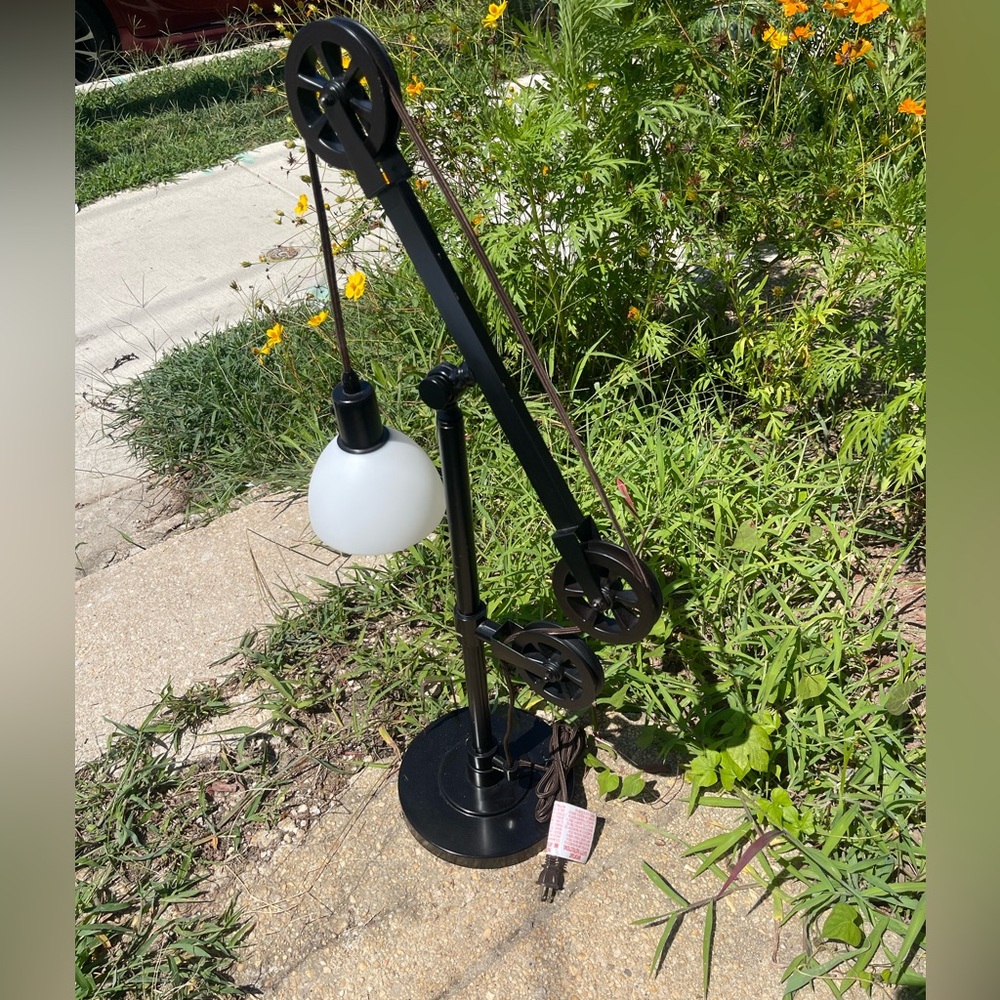 Industrial Black and White Pulley Lamp - Picture 2 of 5
